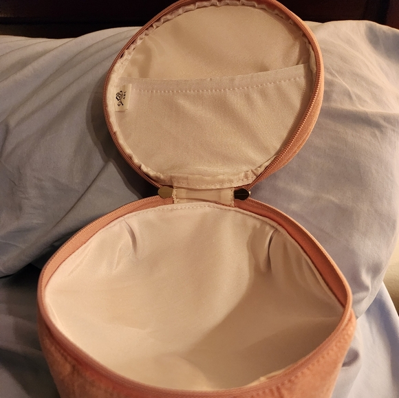 Carry case - Picture 4 of 5